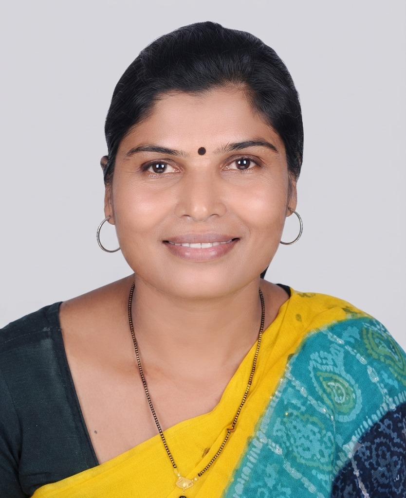 Durga Lange - Part time Cleaner and Baby Sitter in Goregoan West in Mumbai